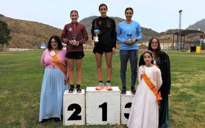 Carlota Gasión se impone en las carreras pedestres de Montalbán