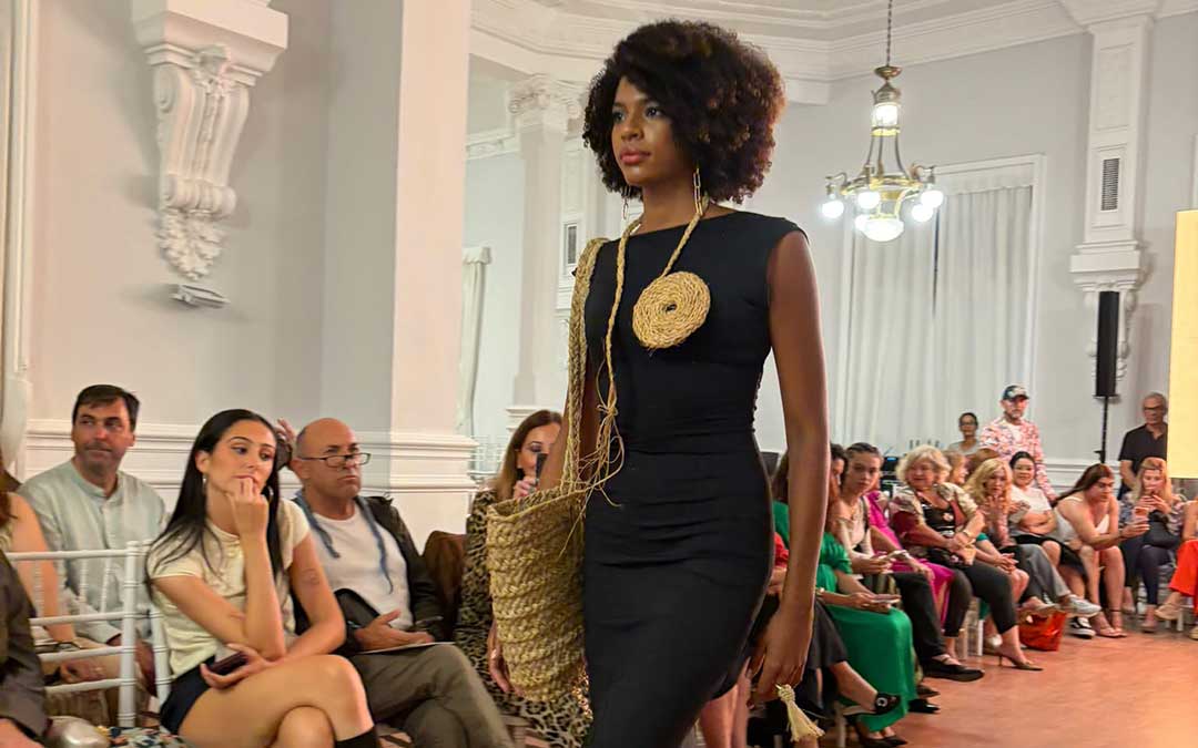 La colección de RiMa desfilando por la pasarela del Santander Slow Fashion / Cedida
