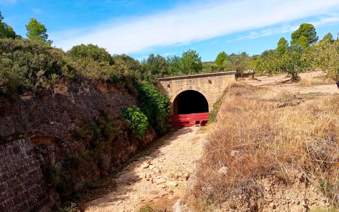 Las obras del túnel del equinoccio en Valdealgorfa, paralizadas./ Cedida