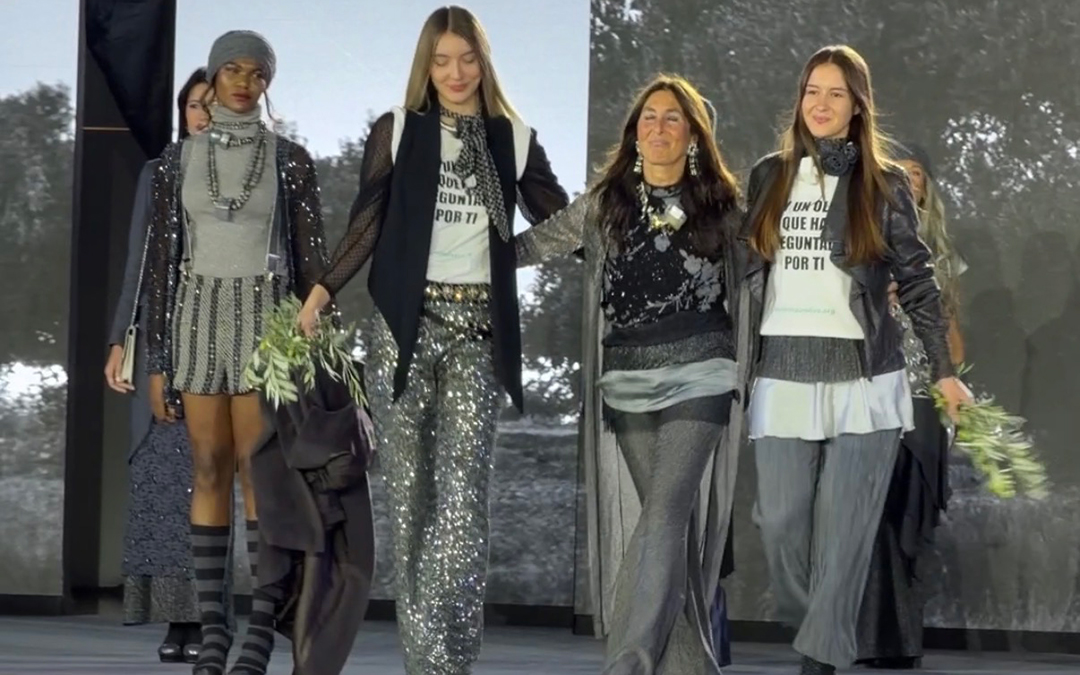 Apadrinaunolivo.org ha llegado a la Aragón Fashion Week de la mano de la diseñadora aragonesa Eva del Ruste. / Apadrinaunolivo.org