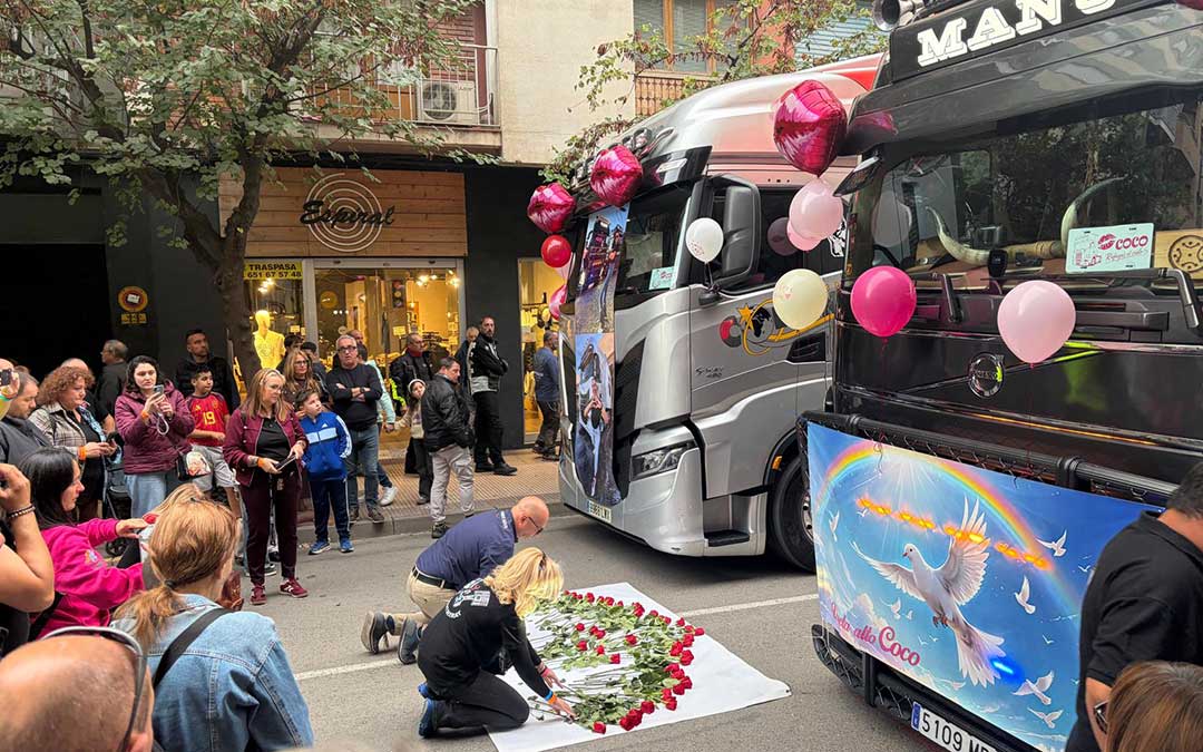 El espacio de homenaje a Coco en la Av. Aragón / Jesús Burgos