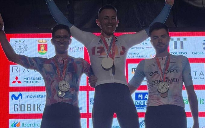 El ciclista alcañizano Iván Romero se cuelga la plata en el Campeonato de España Máster