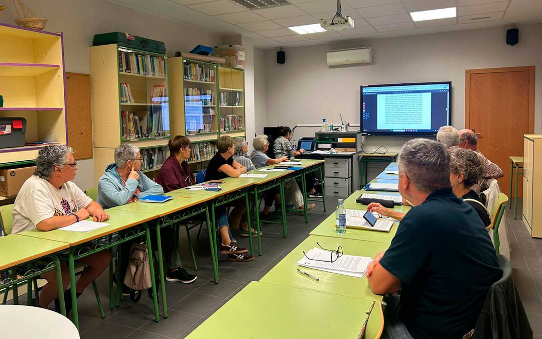 Una de las aulas sin ventana./ G.R.
