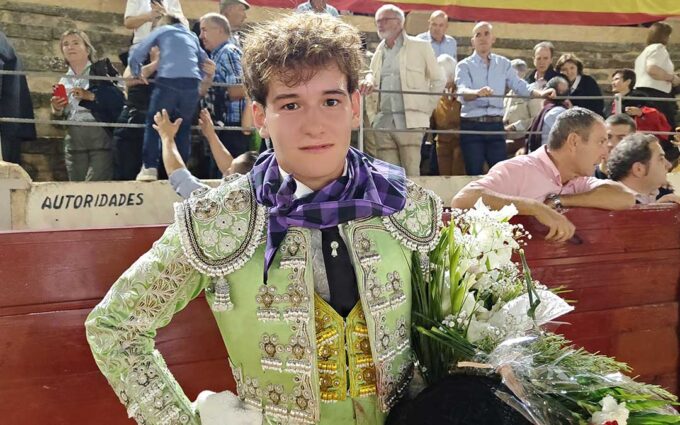 El calandino Álvaro Puig debuta en la plaza de toros de su pueblo por el Día del Pilar