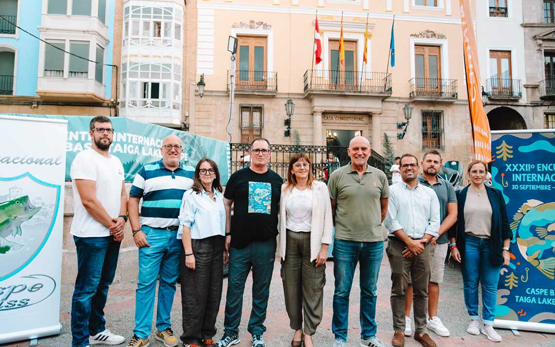 Fotografía oficial durante la presentación del Encuentro Internacional Caspe Bass-Taiga Lake Caspe / Cedida