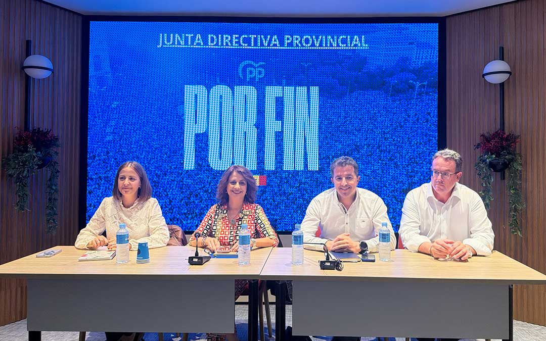 Rueda de prensa tras el comité del Partido Popular de Teruel./ PP