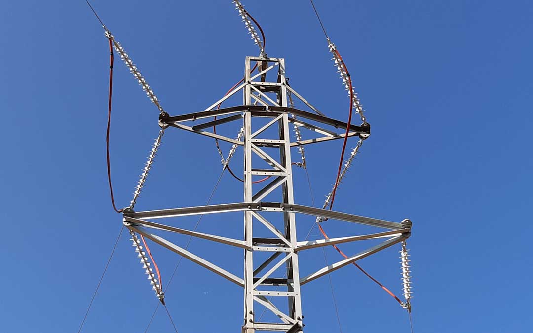 Foto de recurso de un poste de suministro eléctrico / Endesa