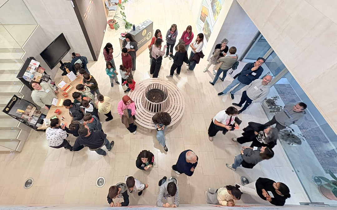 Primeras tareas en la presentación del proyecto de Consejo Local de Infancia y Adolescencia (CLIA) en sede comarcal. / Comarca del Bajo Martín