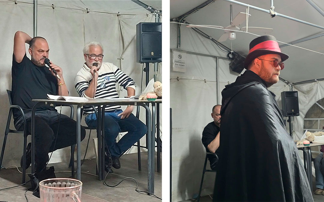 Antonio Martínez (centro) se rodeó en la presentación en Híjar de Víctor Guiu y Miguel Gardeta. Sus amigos escritores le ayudarán a seguir la historia de 'JJ y Ele'. / LC