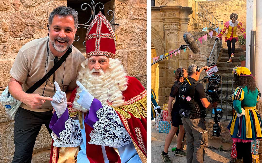 El realizador de Castelnou, José Ángel Guimerá, con Sinterklaas, personaje central de la producción neerlandesa en el rodaje en el Matarraña. Fue el único bajoaragonés en la producción internacional. / J.A. Guimerá