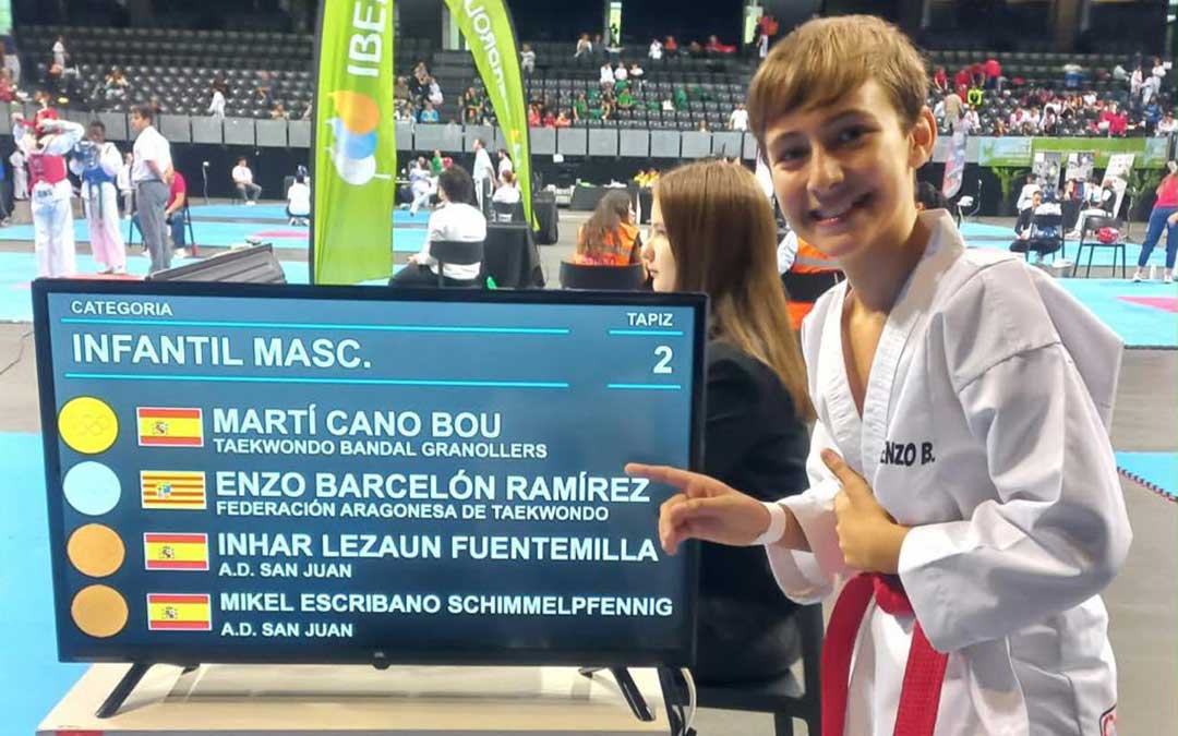 El alcañizano Enzo Barcelon durante el Open Internacional de Taekwondo de Pamplona / Cedida