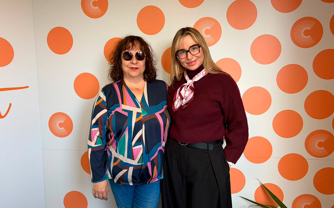 Presidentas del grupo de teatro ¡A Mí Patalufrá!, Marisol Álvarez y Vicky Sánchez / A.F.