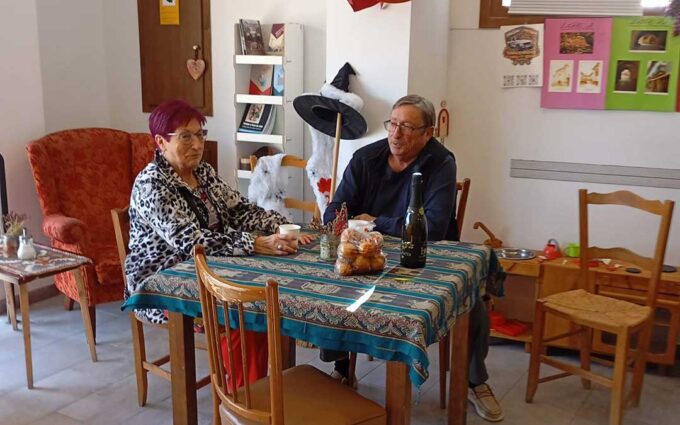 Los multiservicios rurales podrán ofrecer zonas para comer y beber sin una licencia de hostelería