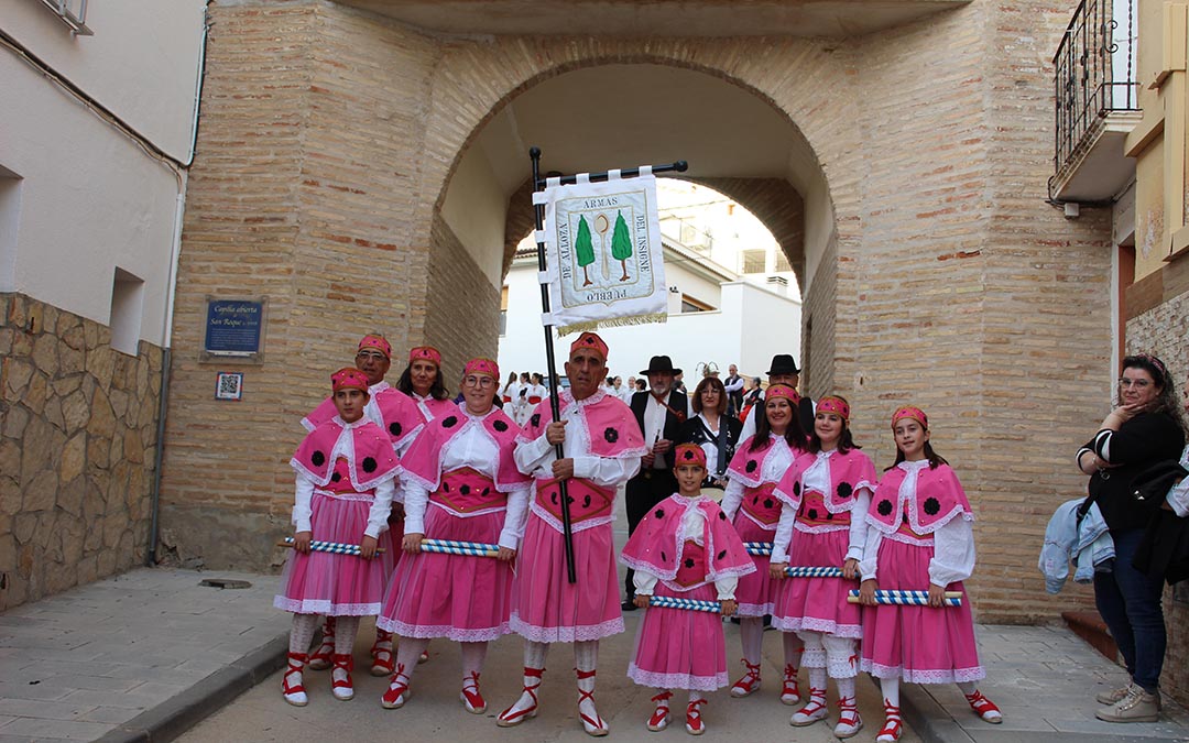 Dance de Alloza en el III Encuentro del Bajo Martín en Urrea. / B. Severino