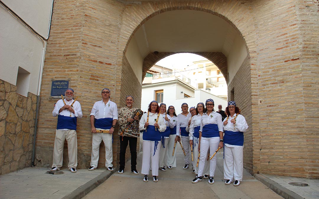 Dance de La Puebla de Híjar en el III Encuentro del Bajo Martín en Urrea. / B. Severino